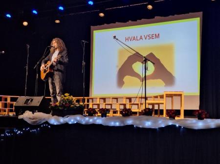 Dobrodelni koncert ‘Z roko v roki za naše poti’ (9)